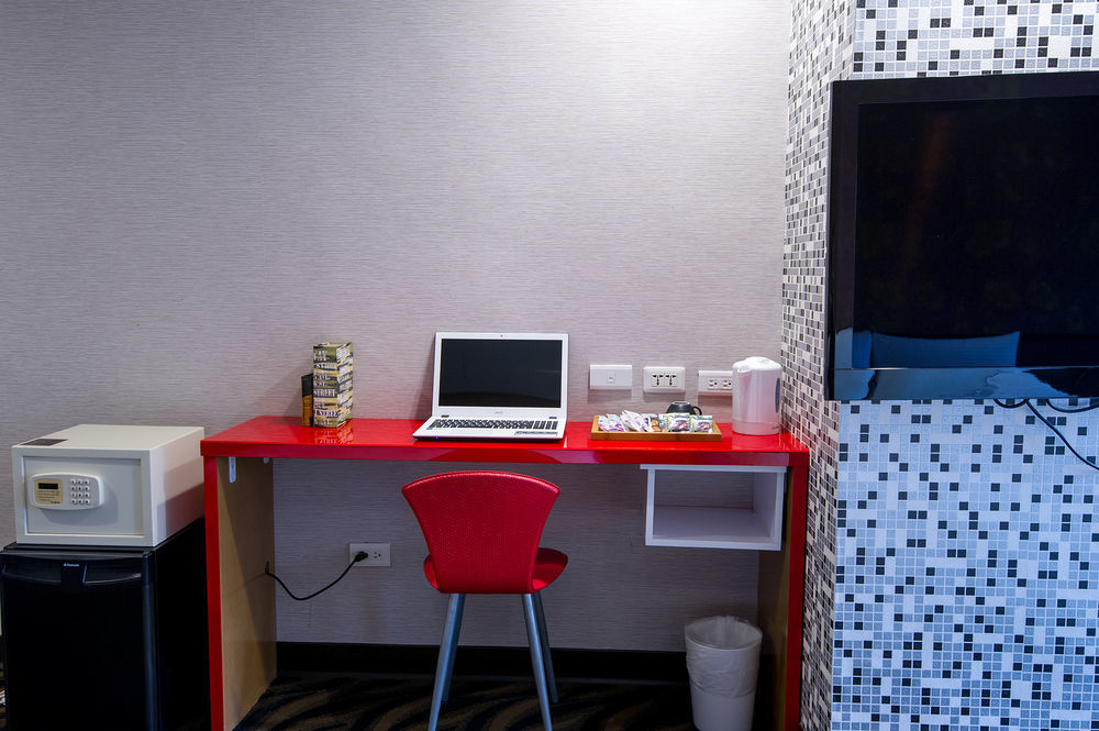 Hotel 6 - Zhonghua Taipei Dış mekan fotoğraf