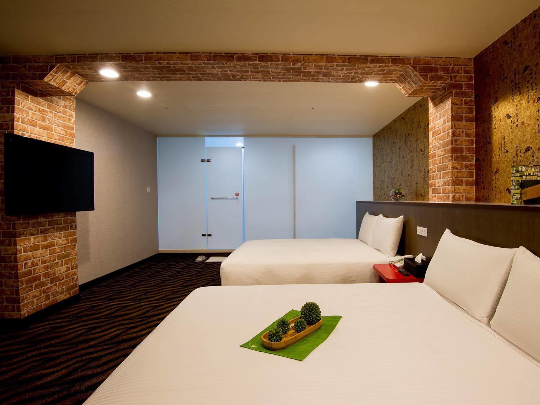 Hotel 6 - Zhonghua Taipei Dış mekan fotoğraf