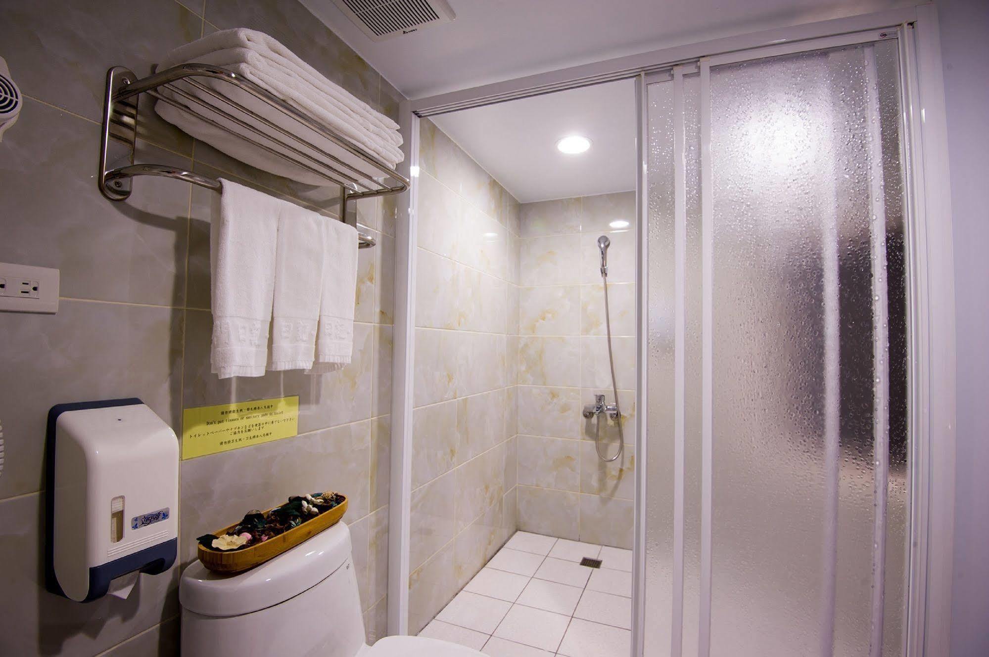 Hotel 6 - Zhonghua Taipei Dış mekan fotoğraf