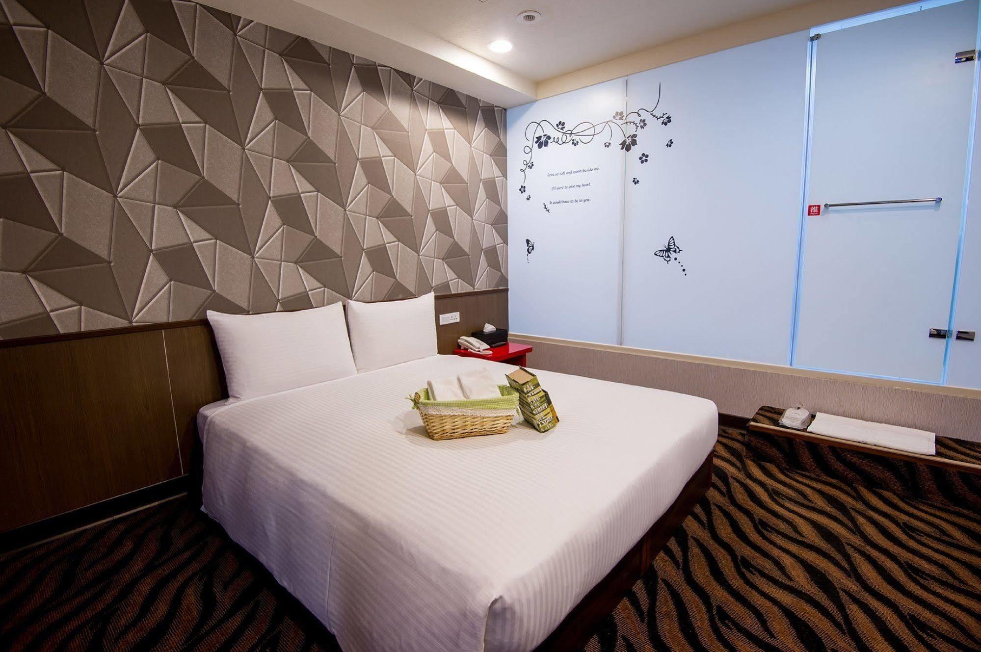 Hotel 6 - Zhonghua Taipei Dış mekan fotoğraf