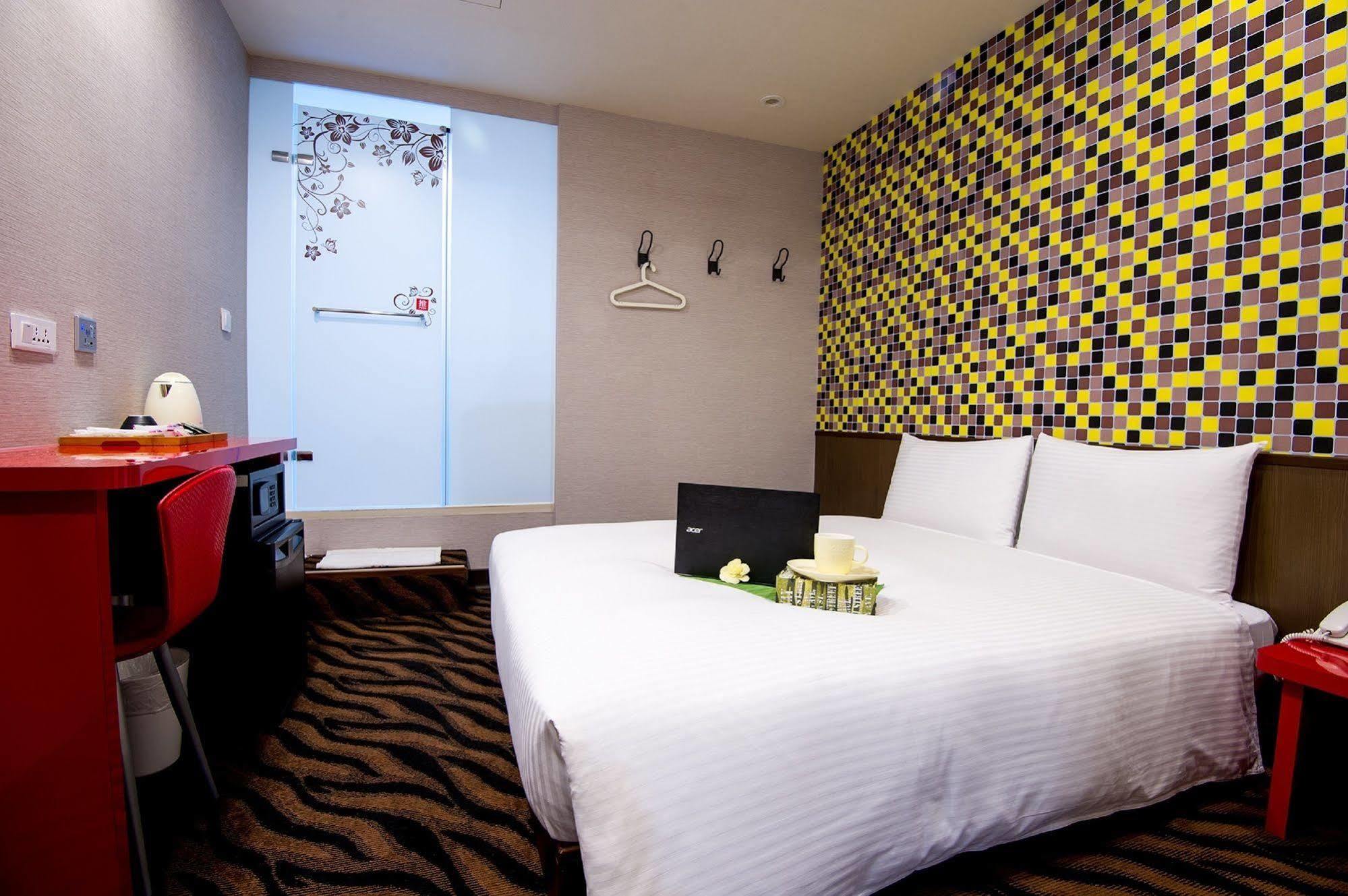 Hotel 6 - Zhonghua Taipei Dış mekan fotoğraf