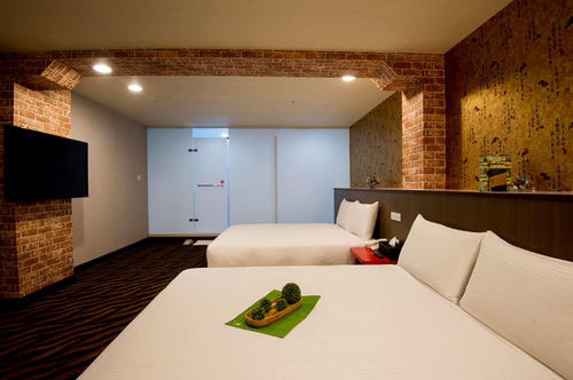 Hotel 6 - Zhonghua Taipei Dış mekan fotoğraf